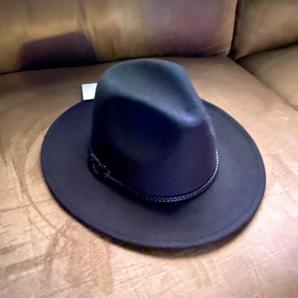 Felt hat